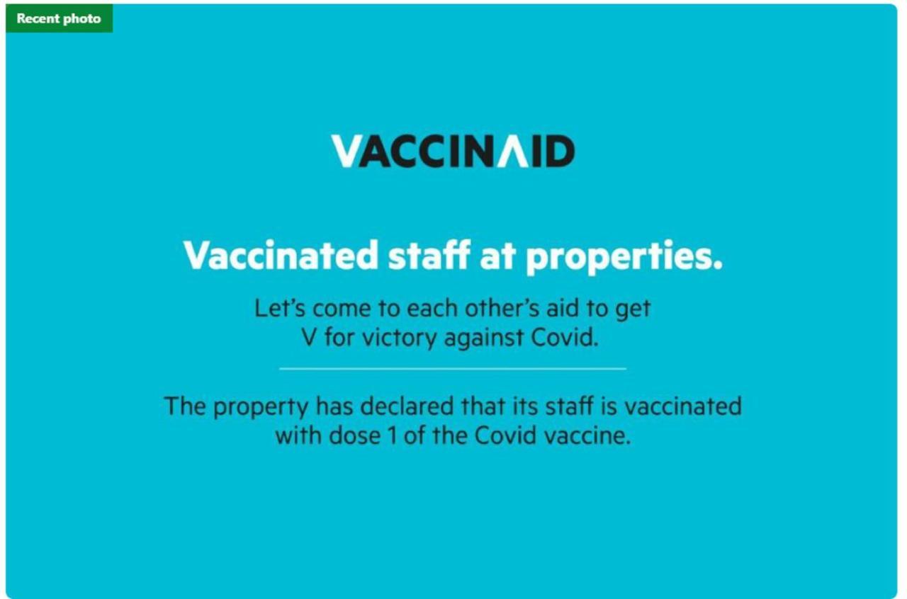 Vaccinated Staff - OYO 266 Margonda Residence 5 Depok Esterno foto